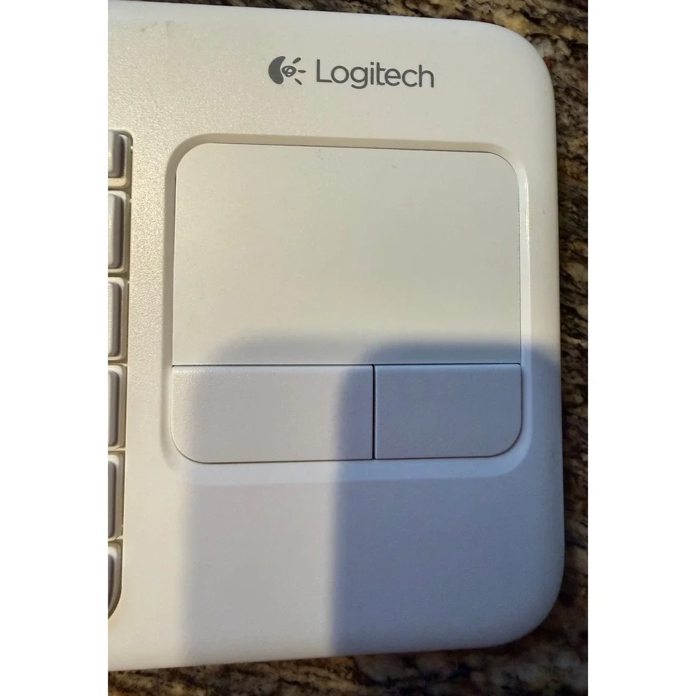 Logitech K400r Wireless Touchpad Keyboard White